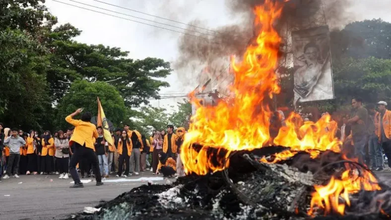 Demonstrasi Mahasiswa "Indonesia Gelap" Legitimasi Pemerintahan Prabowo